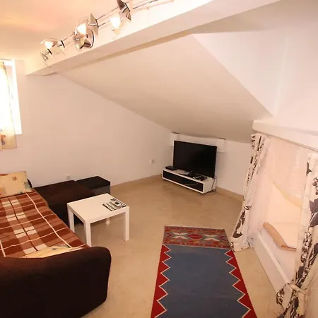 Kata Apartment *
